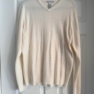 Geoffrey Beene Cream V-Neck Sweater